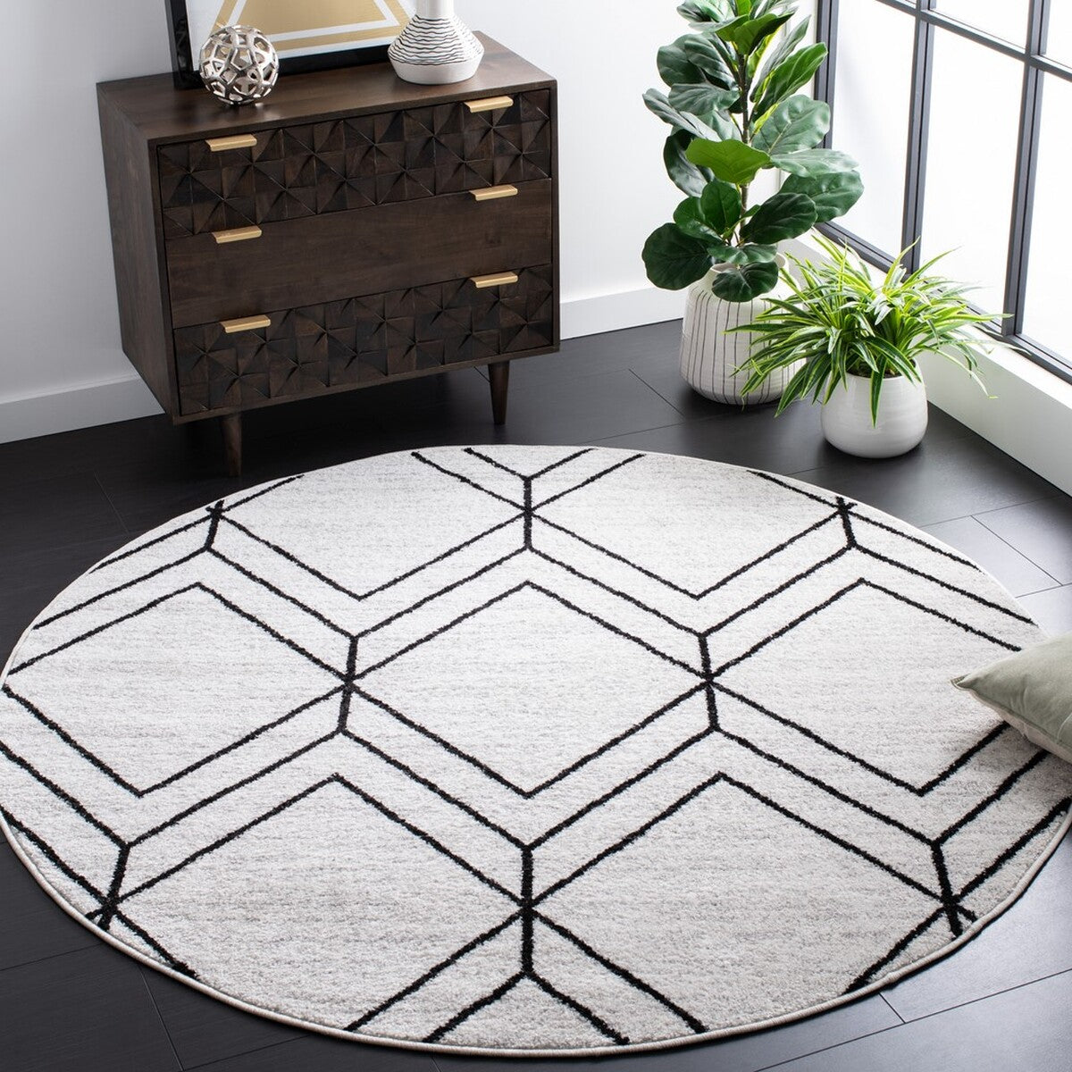 Stylish Adirondack Area Rug: Durable Blend of Polypropylene, Jute & Polyester