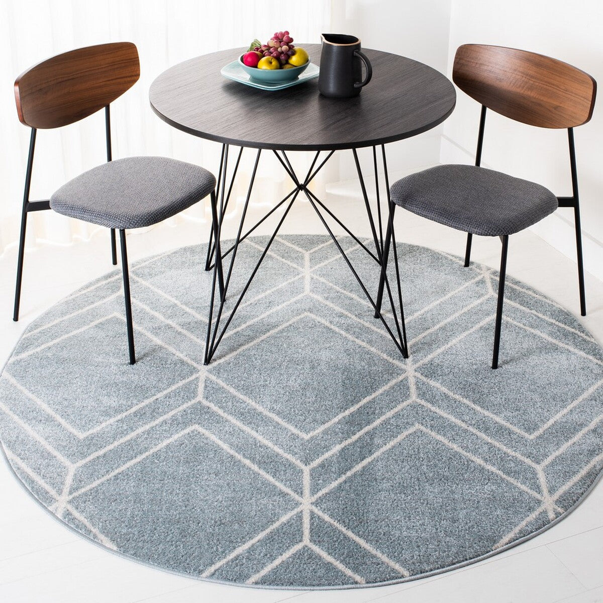 Stylish Adirondack Area Rug: Durable Blend of Polypropylene, Jute & Polyester