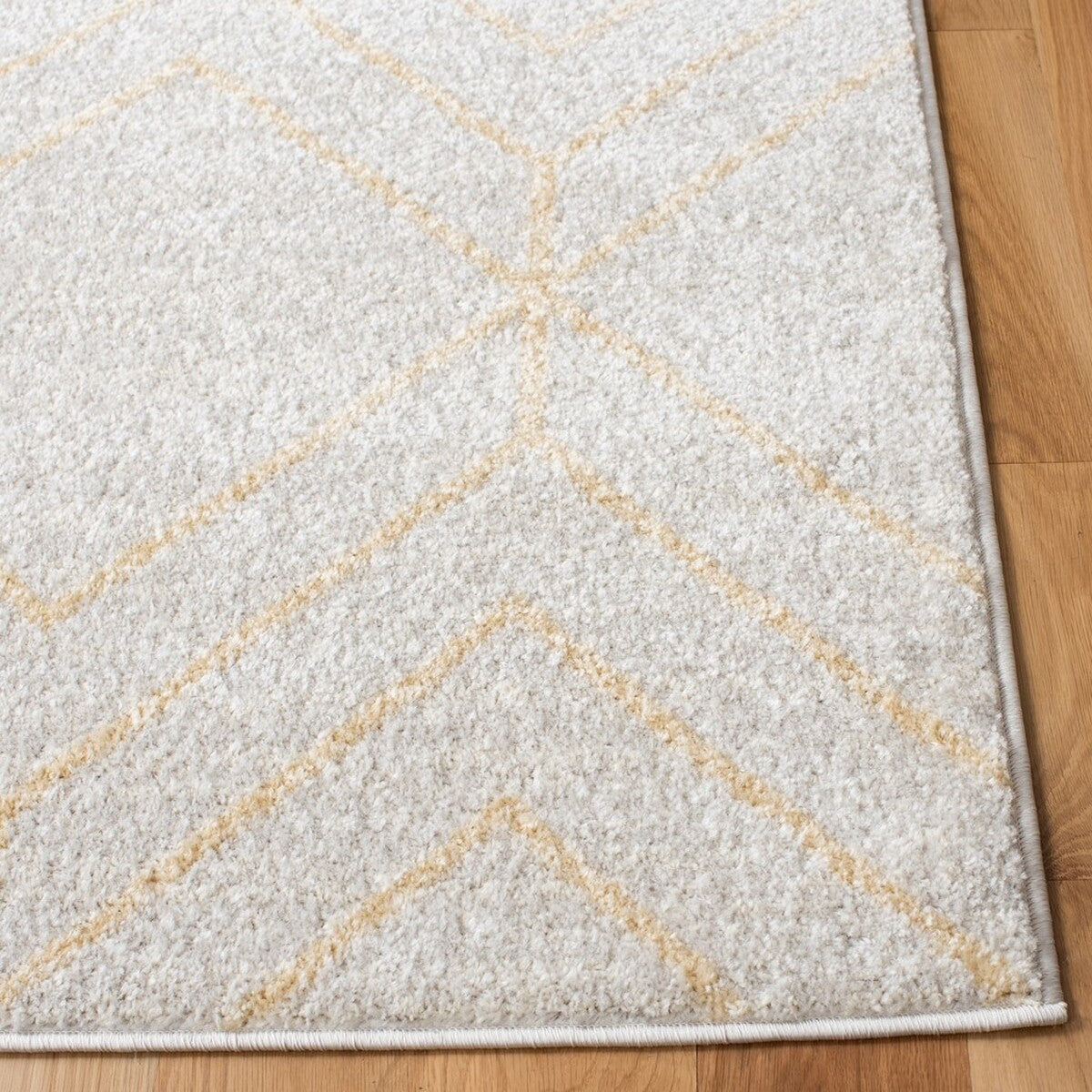 Stylish Adirondack Area Rug: Durable Blend of Polypropylene, Jute & Polyester